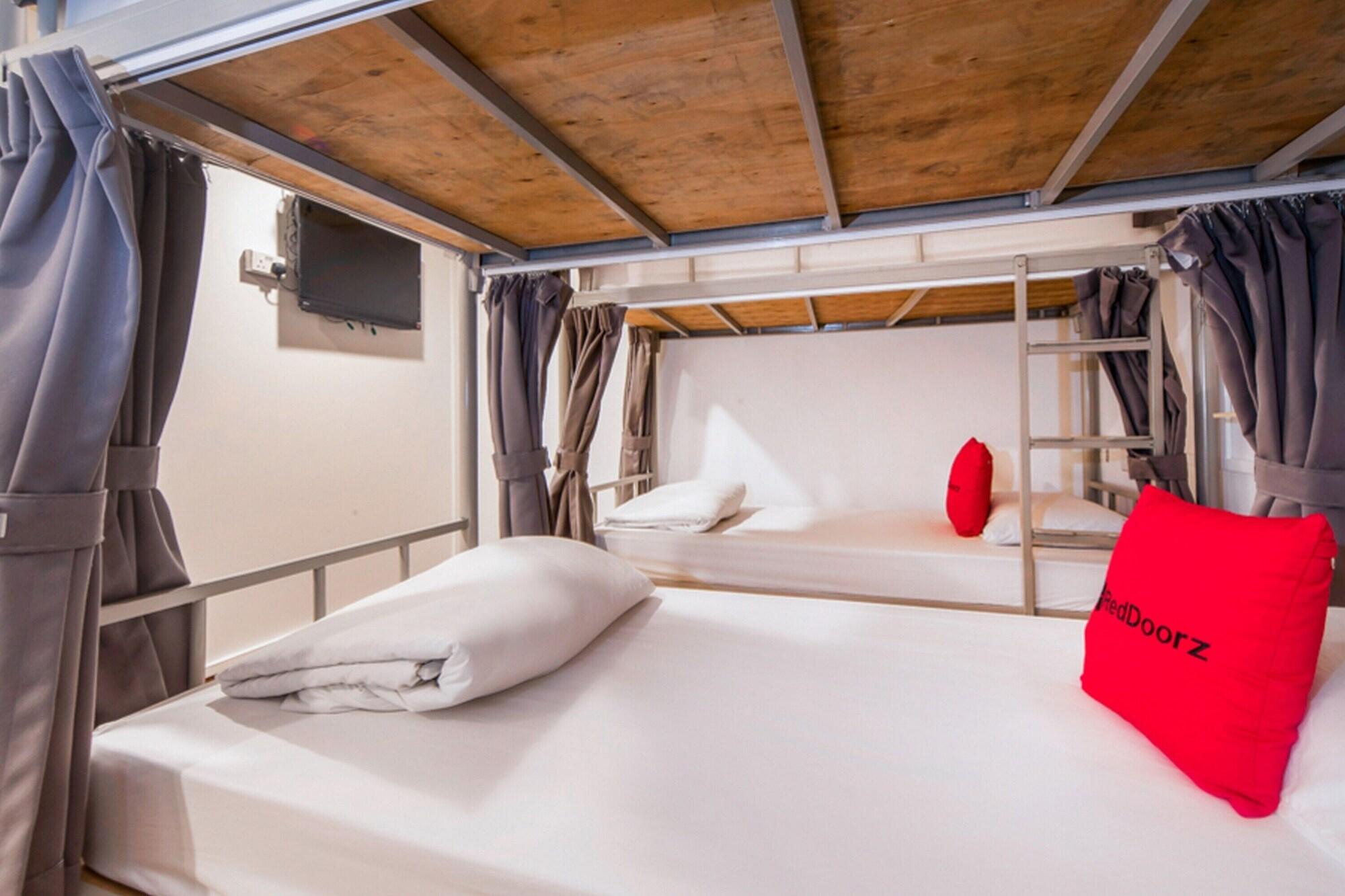 Reddoorz Hostel @ Kallang Mrt سنغافورة المظهر الخارجي الصورة