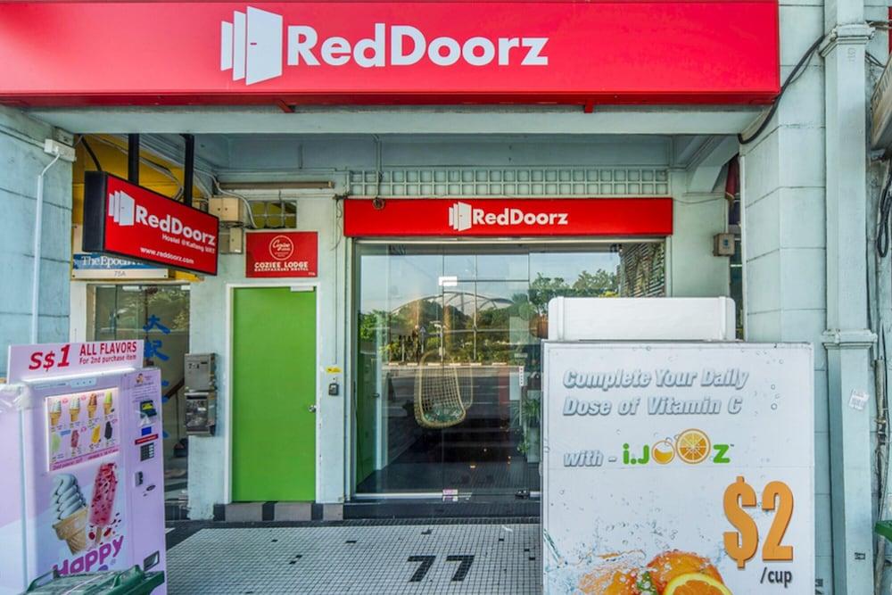 Reddoorz Hostel @ Kallang Mrt سنغافورة المظهر الخارجي الصورة